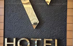 Hotel V